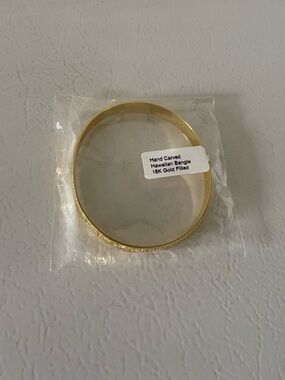 Hawaiian bangle